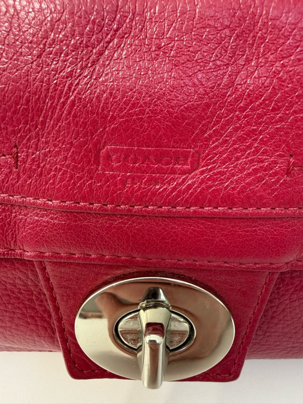 Coach Red Pebble Leather Hampton TurnLock F15694 Shoulder Bag Purse Hobo - Picture 7 of 17